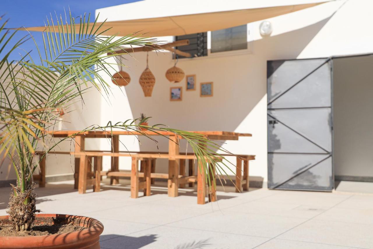 Wavy Days Hostel Tamraght Ngoại thất bức ảnh