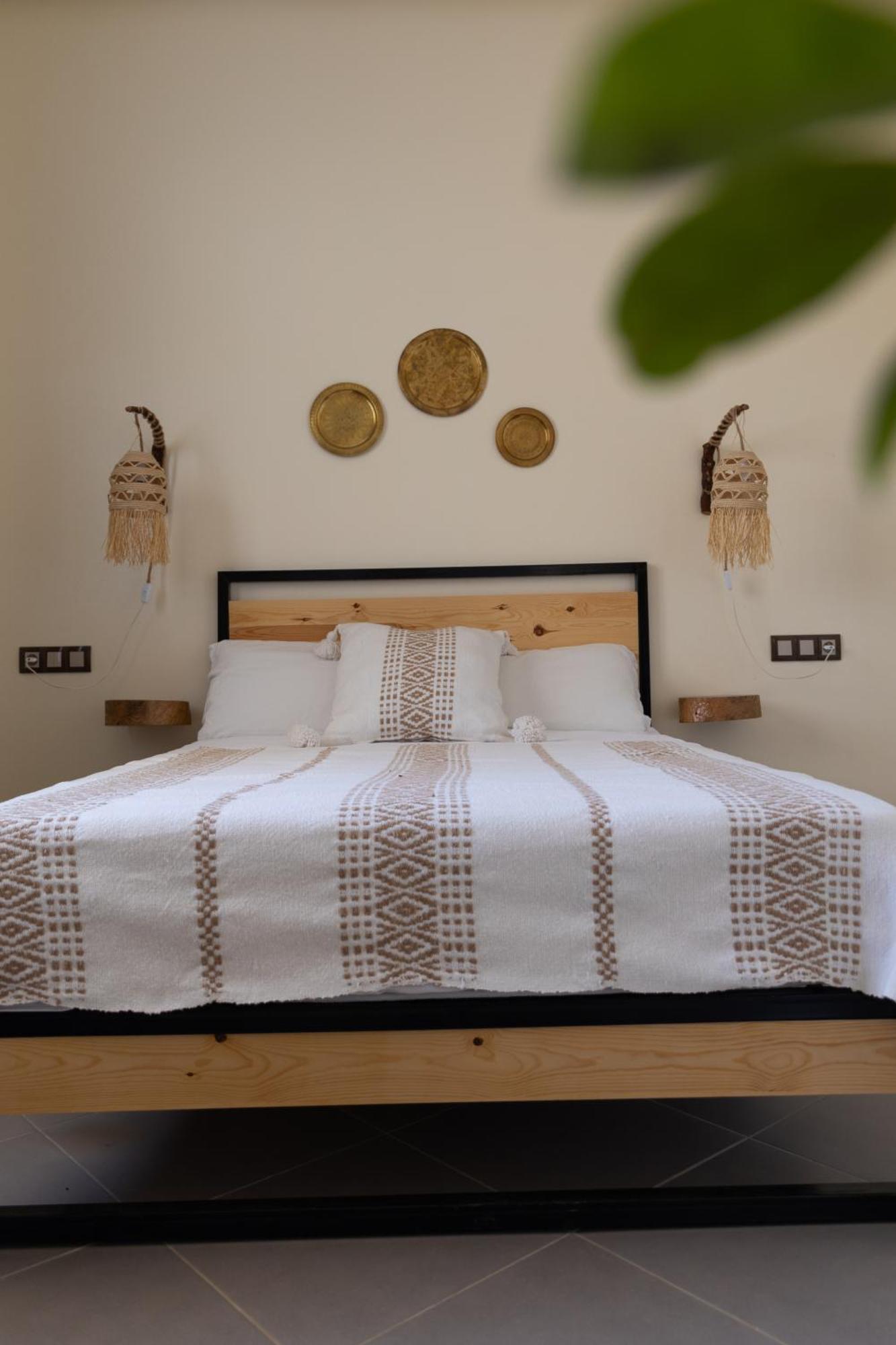 Wavy Days Hostel Tamraght Ngoại thất bức ảnh