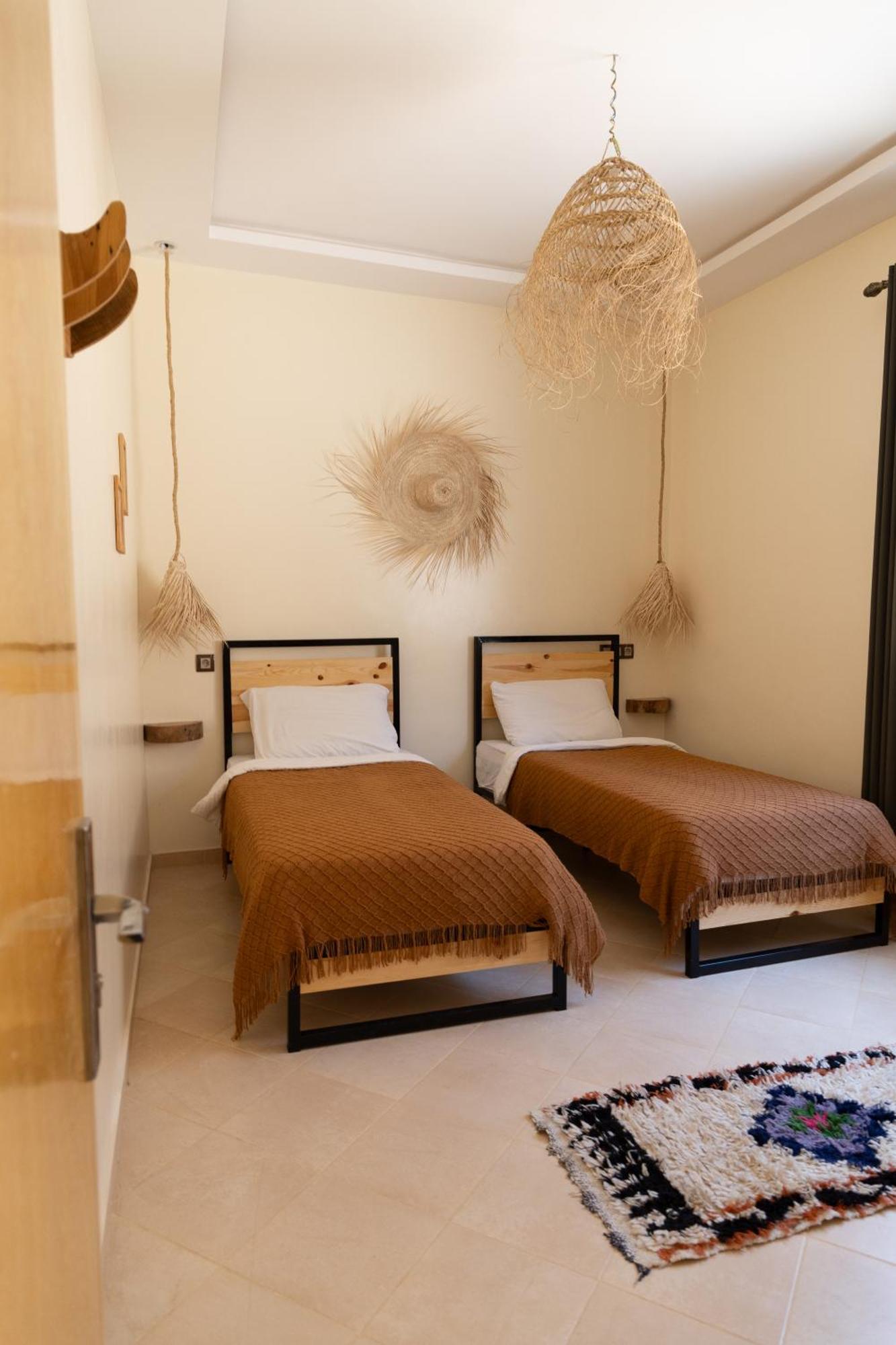 Wavy Days Hostel Tamraght Ngoại thất bức ảnh